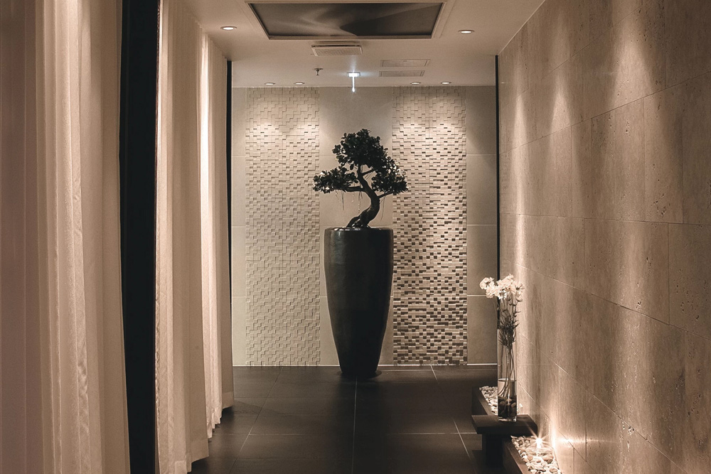 Kaksi suomalaista plastiikkakirurgista yksityissairaalaa yhdist�� voimansa ja t�ht�� alan merkitt�vimm�ksi toimijaksi